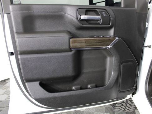 Used 2021 Chevrolet Silverado 2500 LT w/ Fleet Comfort Package image 19