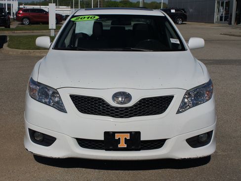 Used 2010 Toyota Camry SE image 17