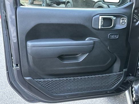 Certified 2025 Jeep Wrangler Unlimited Rubicon 4xe w/ Safety Group image 11