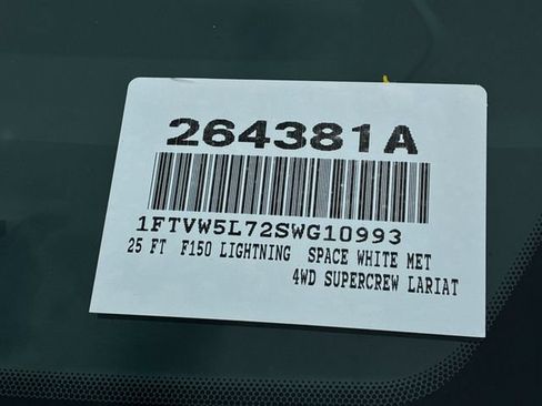 Used 2025 Ford F150 Lightning Lariat AWD/4WD image 31