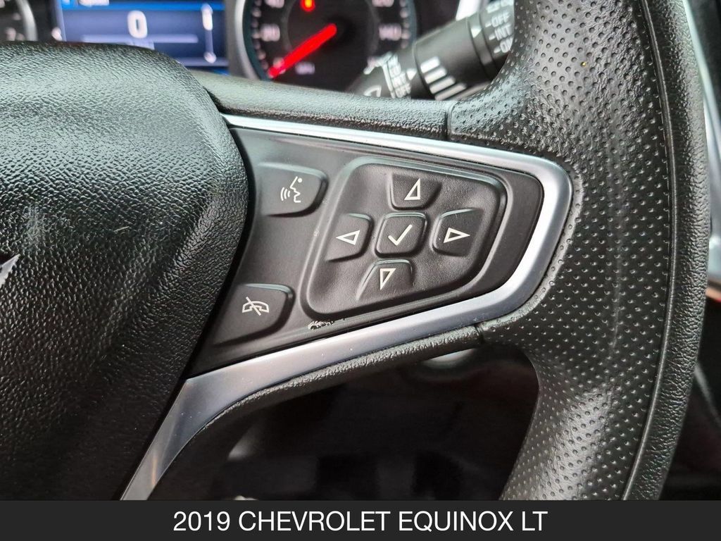 Used 2019 Chevrolet Equinox LT w/ LPO, Hit The Road Package FWD image 18