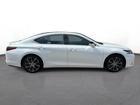 Used 2025 Lexus ES 350 w/ Premium Package FWD image 2