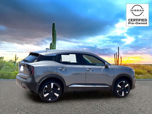 Certified 2025 Nissan Kicks SR FWD image 5