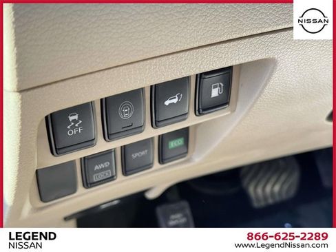 Used 2020 Nissan Rogue SV image 18