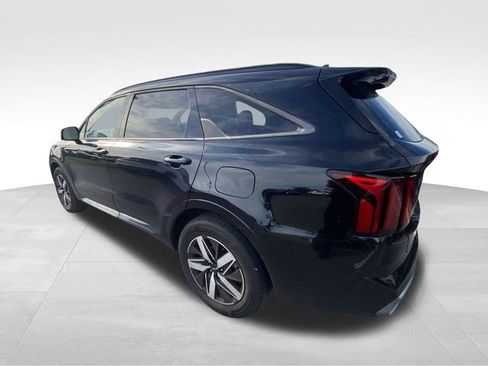 Used 2022 Kia Sorento EX w/ Panoramic Sunroof Package FWD image 6