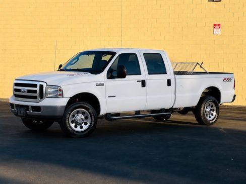 Used 2006 Ford F350 XLT AWD/4WD image 5