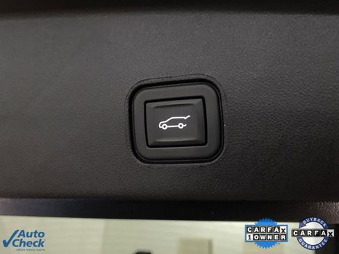 Used 2024 Cadillac Lyriq Luxury image 8