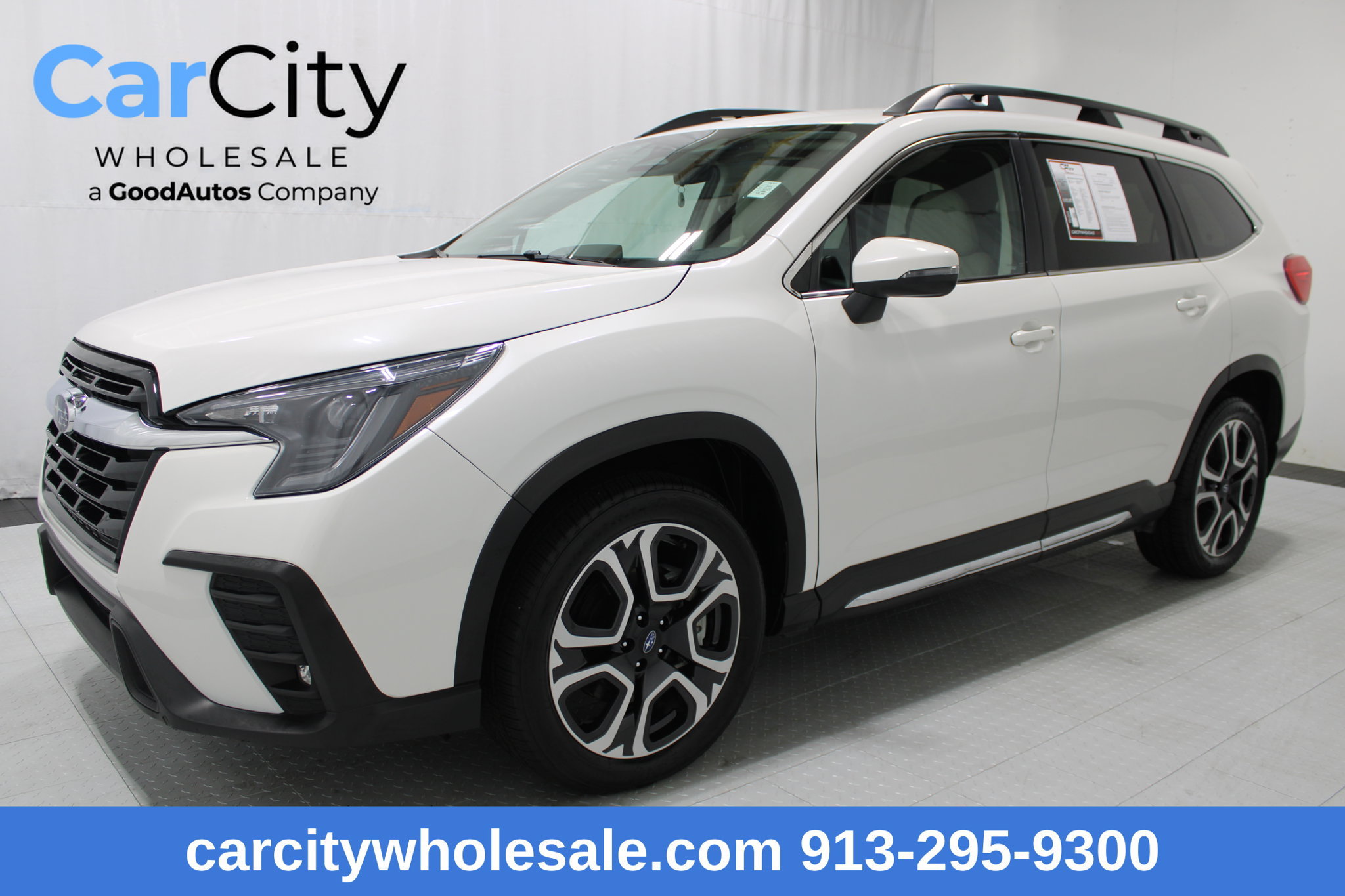 Used 2023 Subaru Ascent Limited AWD/4WD image 1