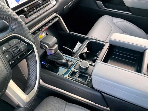 Used 2024 Toyota Tundra Limited image 17