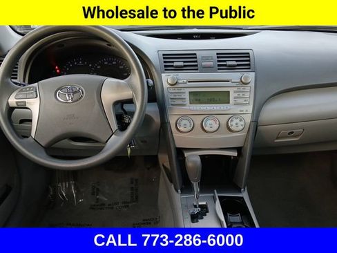 Used 2010 Toyota Camry image 7