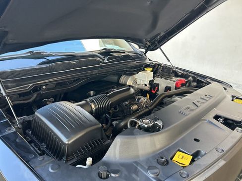 Used 2019 RAM 1500 Laramie image 11