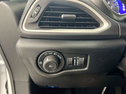 New 2026 Chrysler Pacifica Select image 17