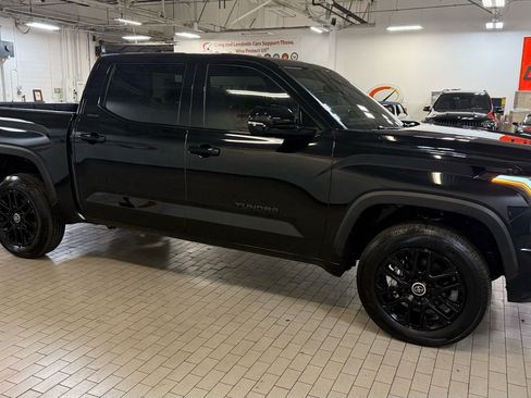 Used 2024 Toyota Tundra Limited image 21