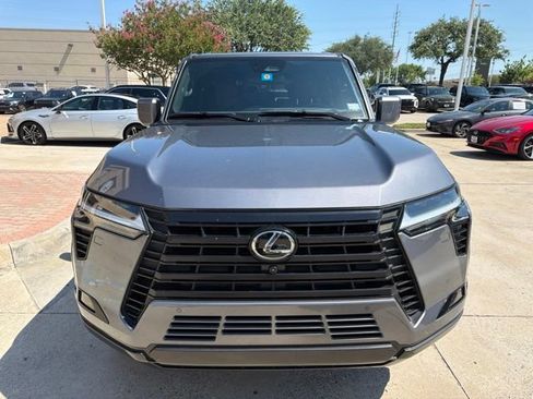 Used 2024 Lexus GX 550 w/ Accessory Package (Z1) AWD/4WD image 3