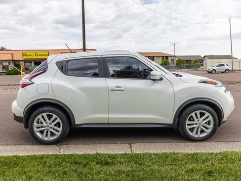 Used 2016 Nissan Juke SV w/ Technology Package FWD image 4