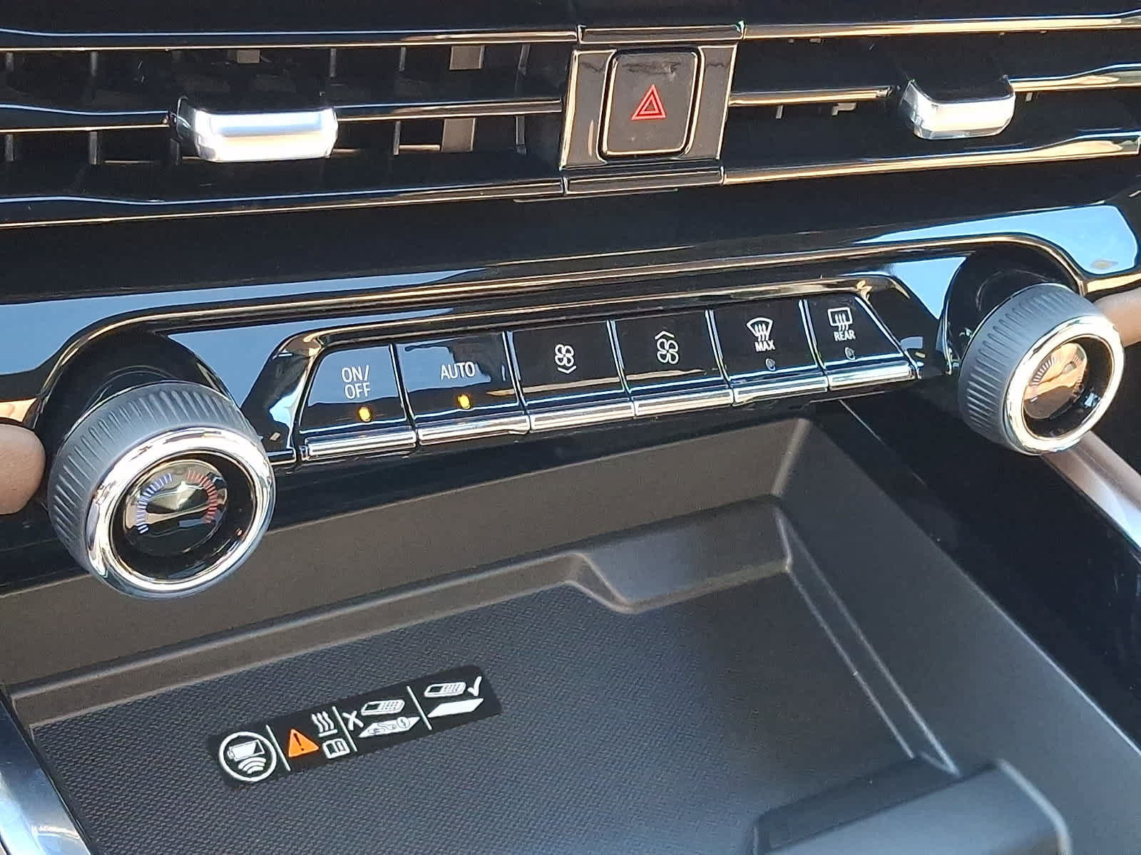 New 2027 Chevrolet Tahoe High Country AWD/4WD image 15