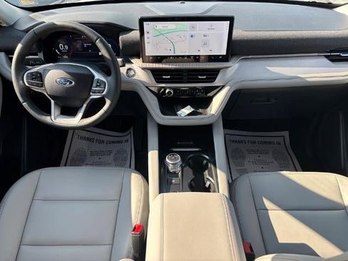 New 2025 Ford Explorer Active w/ Active Comfort Package image 16