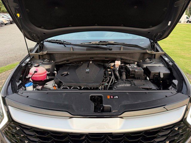 Used 2024 Kia Sportage EX FWD image 31