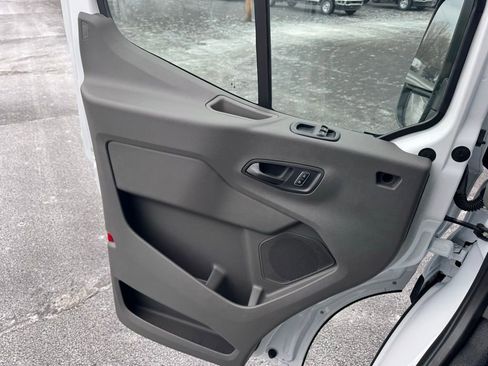 New 2026 Ford Transit 250 148 Medium Roof image 4