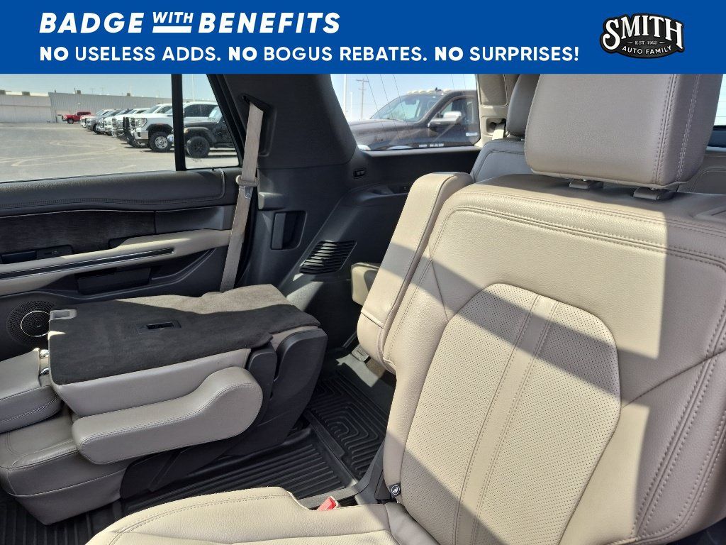 Used 2021 Ford Expedition Limited AWD/4WD image 18