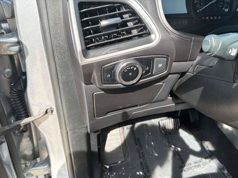 Used 2024 Ford Edge SEL AWD/4WD image 11