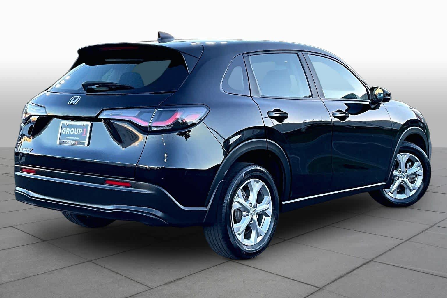 Used 2023 Honda HR-V LX image 12