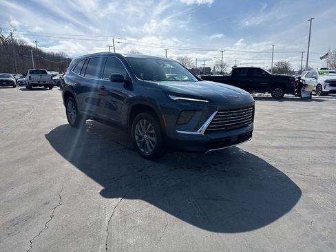 New 2026 Buick Enclave Preferred w/ Power Package image 4