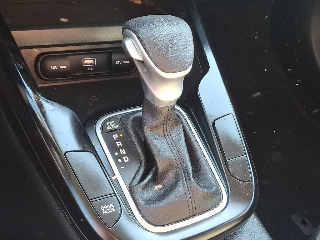 Used 2023 Kia Soul LX w/ LX Technology Package FWD image 17