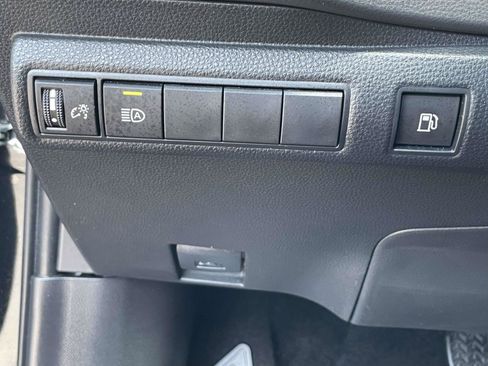 Used 2026 Toyota Corolla LE FWD image 21