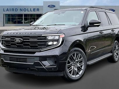New 2026 Ford Expedition Platinum w/ Stealth Appearance Package