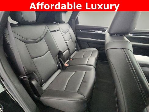 Used 2025 Cadillac XT5 Premium Luxury image 25