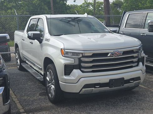 Used 2024 Chevrolet Silverado 1500 High Country w/ High Country Premium Package AWD/4WD image 1