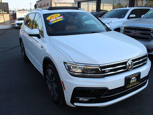 Used 2021 Volkswagen Tiguan SEL Premium R-Line w/ 3rd Row Seat Package AWD/4WD image 8