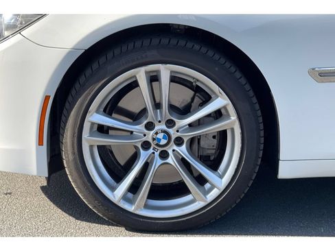 Used 2012 BMW 750Li RWD image 11