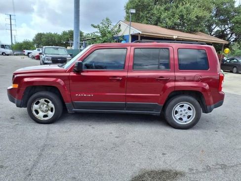Used 2015 Jeep Patriot Sport w/ Power Value Group image 4
