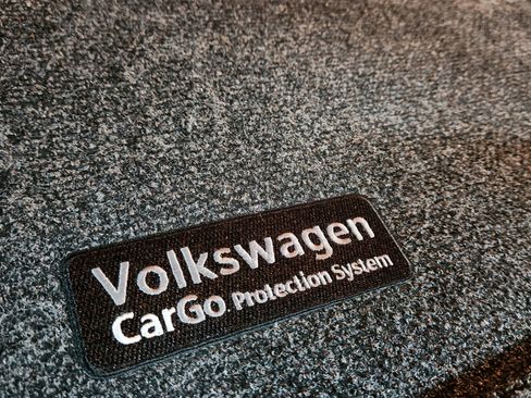 Used 2022 Volkswagen Taos SE w/ IQ.Drive SE Package image 63