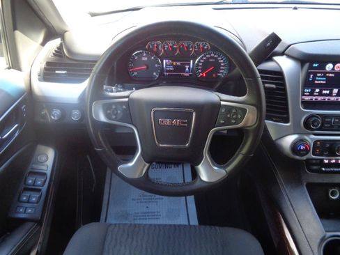 Used 2017 GMC Yukon XL SLE w/ SLE Value Package AWD/4WD image 31