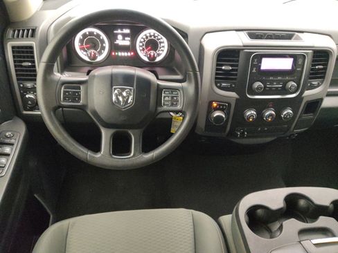 Used 2016 RAM 1500 Express RWD image 22