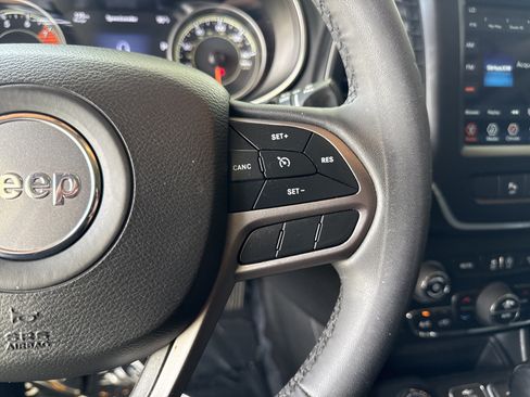 Used 2022 Jeep Cherokee Latitude Lux AWD/4WD image 19