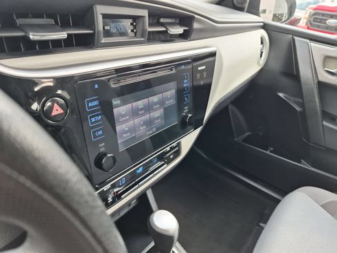 Used 2017 Toyota Corolla LE FWD image 27