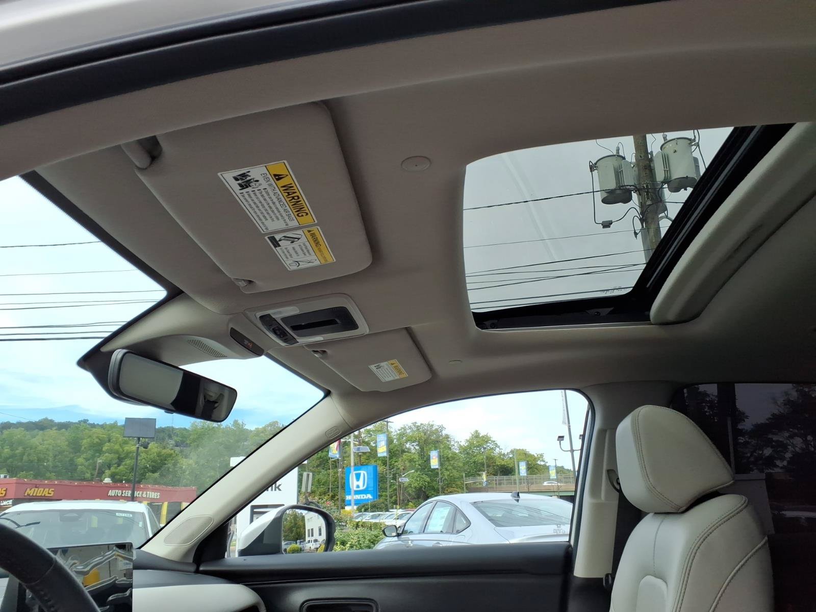 Certified 2024 Honda HR-V EX-L image 17