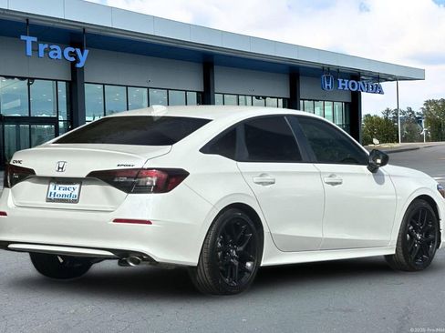 Used 2026 Honda Civic Sport image 5