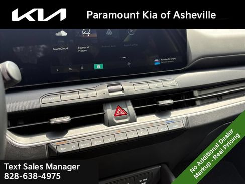 New 2026 Kia K4 FWD image 12