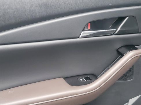 Used 2021 MAZDA CX-30 AWD 2.5 S w/ Premium Package image 12