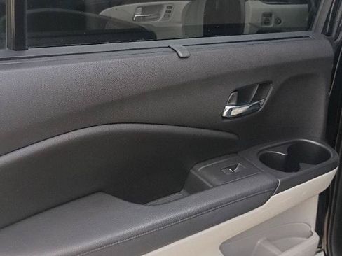 Used 2019 Honda Pilot Touring image 11