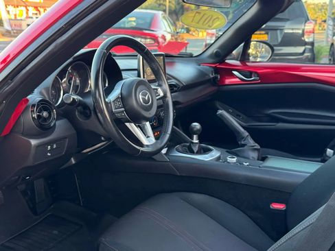 Used 2017 MAZDA MX-5 Miata RF Club image 11
