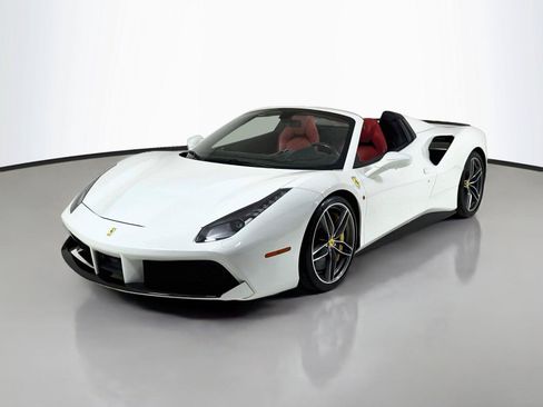 Used 2018 Ferrari 488 Spider RWD image 10