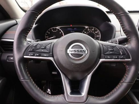 Used 2022 Nissan Altima 2.5 SR w/ Midnight Edition Package image 11