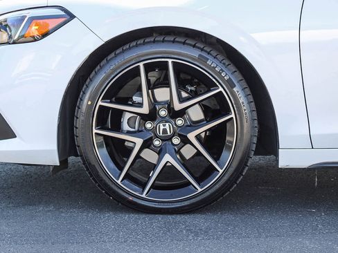Used 2024 Honda Civic Sport Touring image 11
