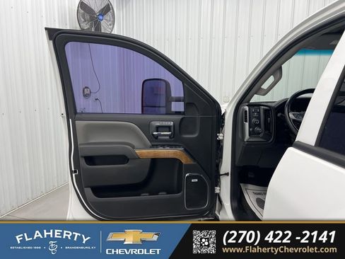 Used 2015 Chevrolet Silverado 3500 LTZ w/ Duramax Plus Package image 8